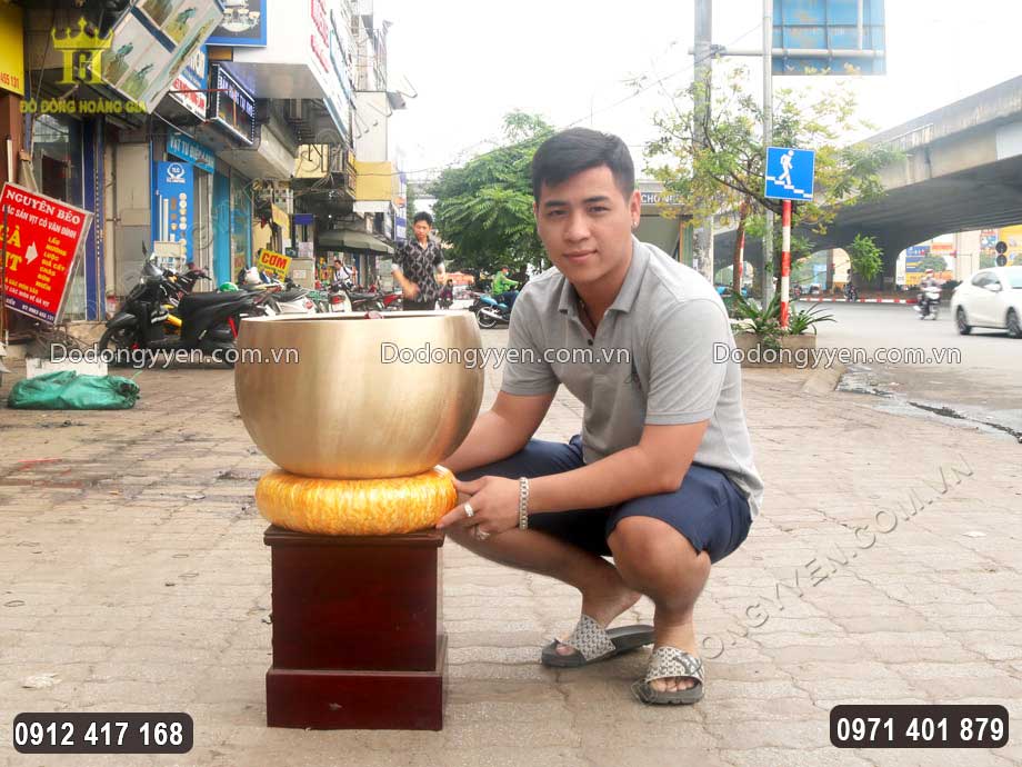 chu&ocirc;ng đồng l&agrave; ph&aacute;p kh&iacute; t&acirc;m linh quan trọng trong phật gi&aacute;o